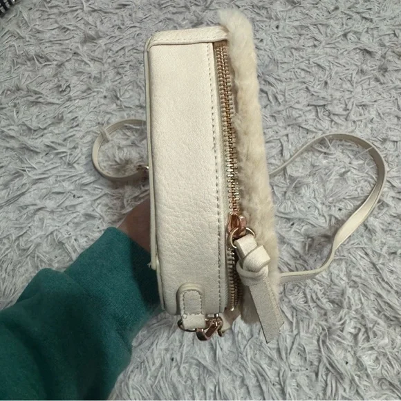 Lauren Conrad Cream Heart-Shaped Faux Fur Bag - Picture 3 of 9